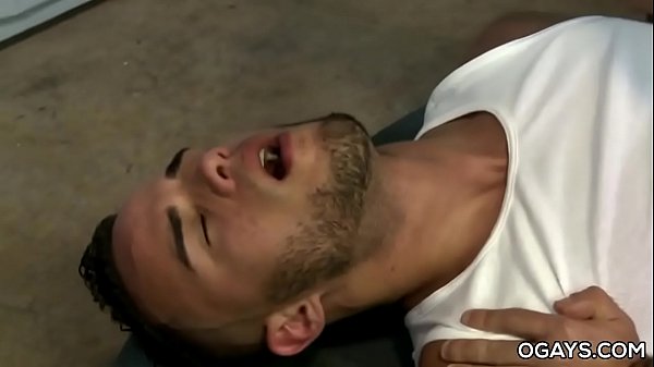 Phòng thay đồ bất ngờ - Javier Cruz, Tommy DeLuca