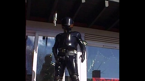 Roxina2003SuperRubberOx050403XXXL.MPG