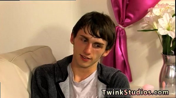 Sexo gay japonês quente Colby London tem um fetiche por carne de homem e ele não é