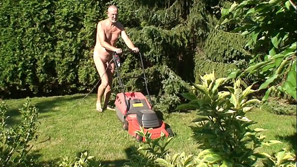 Naked lawn mowers