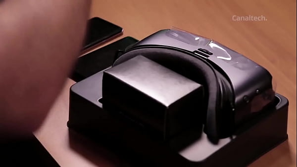 Galaxy S8 e S8 escono nudi dalla scatola, pronti a scopare gli iPhone a quattro zampe