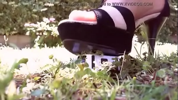 Pronta per questa sessione gigantessa, voglio davvero distruggerti completamente