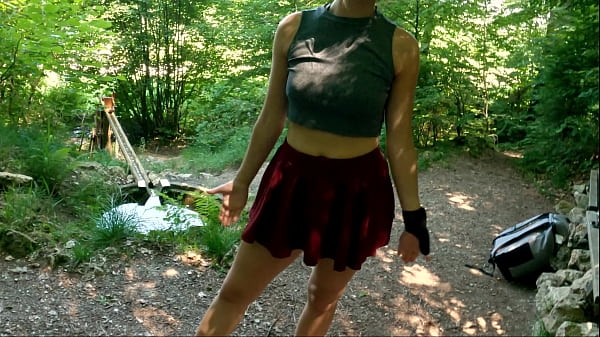 Ragazza dal culo sexy provocante