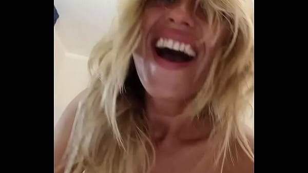 Video khiêu vũ hậu môn tuổi teen