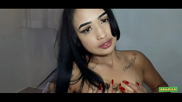 Adolescente sexy L'adolescente si mette in mostra