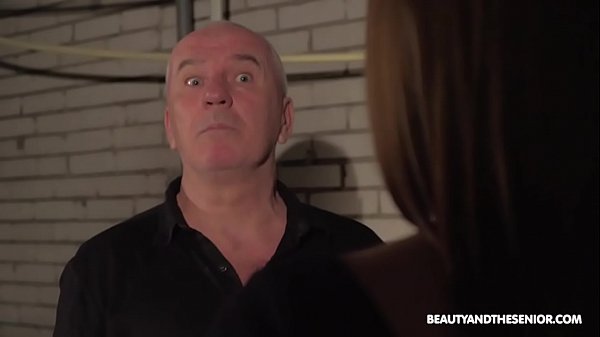 Reparatur von Rohren für Senioren