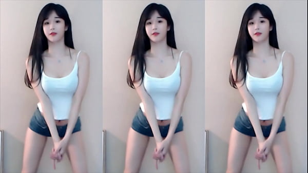 Ragazze cinesi che saltano in velocità