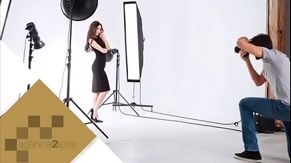 My wife became a model - Er&oacute_tico Tale