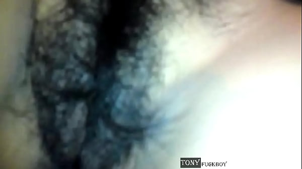 "Nos interrumpen" justo cuando la tenía a cuatro patas y le estaba bombeando muy bien el culo.