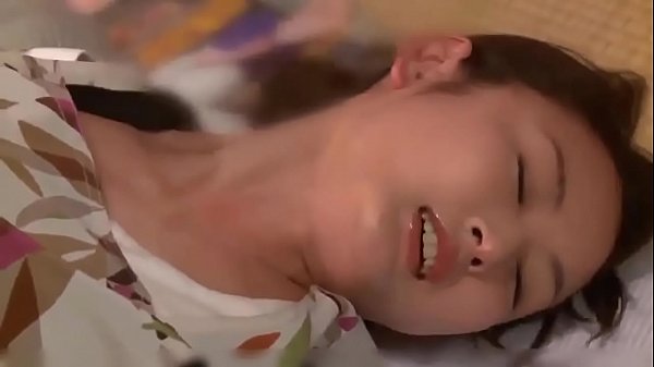 Làm tình cô ấy âm hộ với niềm vui