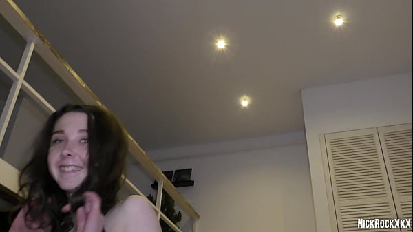 Sinh viên chết tiệt ! bạn cùng phòng (hút thuốc và quan hệ tình dục)