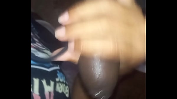 A quick blowjob in the abandoned bathroom