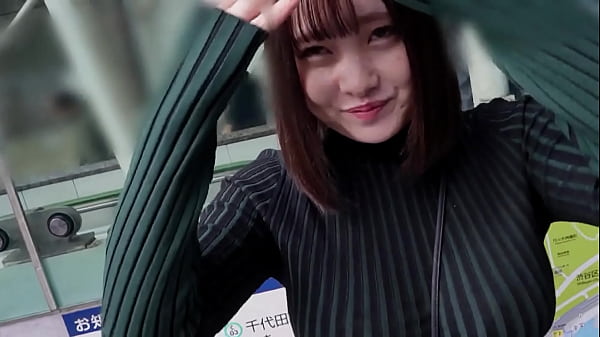 Teil 1 Ein Monstermädchen mit überwältigend großen, konvexen Brüsten, das auch in bekleidetem Zustand auffällt und nur an times_SEX denken kann [Suzutyan (Teilzeitbeschäftigte)]