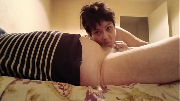 2025 04 14 Marie Sklave Quartus pumpt mich