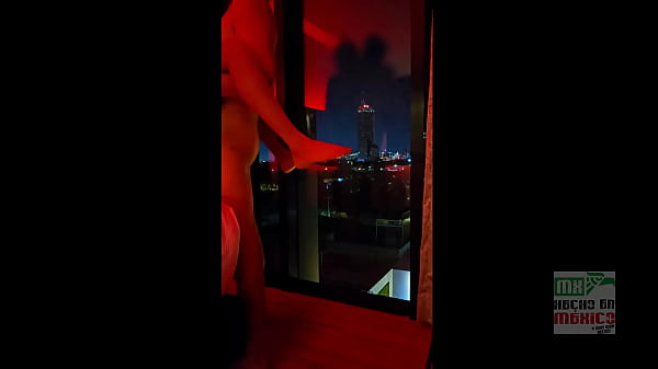 Pau est accro à la bite et son mari le sait, c'est pourquoi il la partage à chaque fois qu'il peut faire un plan à trois HMH 2