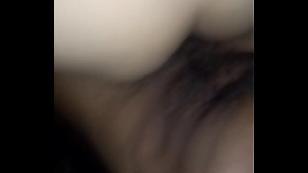 This is how you discover that your wife is unfaithful by fucking your friend in the car without a condom