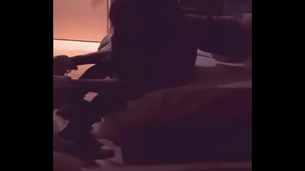 el repartidor de pizzas me folla sin más