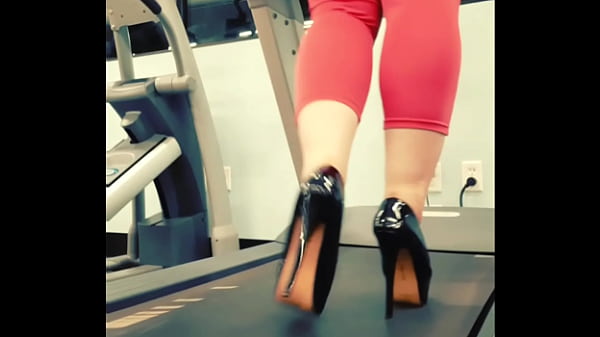Tacones altos de aguja Gimnasio público Cinta de correr Caminar con complacedores zapatos de stripper negros altos y brillantes entrenamiento pantalones de yoga ejercicio cardiovascular - Kyra Hellfire