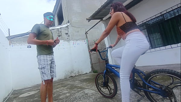 .Chết tiệt hàng xóm dâm đãng của tôi