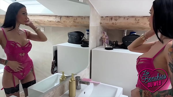 Giulia, sultry milf, treats herself to two cocks