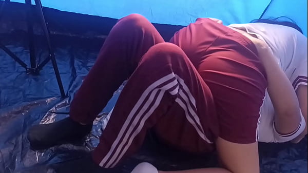 STUDENTS FUCK IN THE TENT, she is a HOT Student fucking on the field trip, she likes to HIDDENLY FUCK - Real Homemade Video