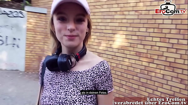 Teen Teen gibt an – verspielt