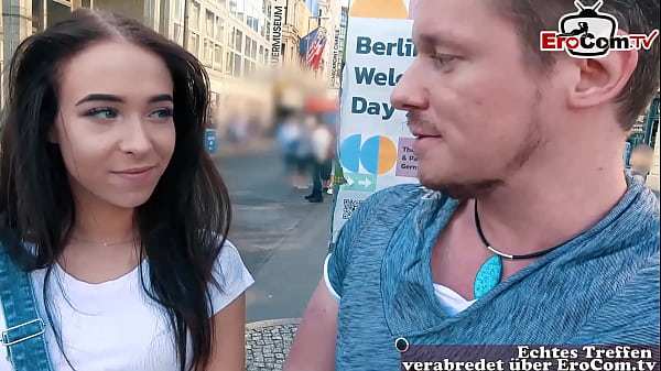 Petite étudiante au pair rencontrée et baisée lors d'un vrai blind date en Allemagne