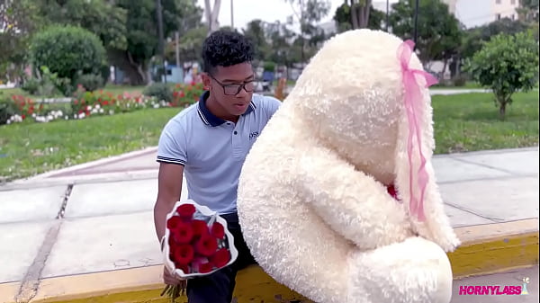 He was eager to surprise his girlfriend but he was the one surprised and this is how "A romantic dies and a whoremonger is born" (COMPLETE ON NETWORK), don't miss chapter 1 of the Hornylabs Multiverse - Kassandra Mille