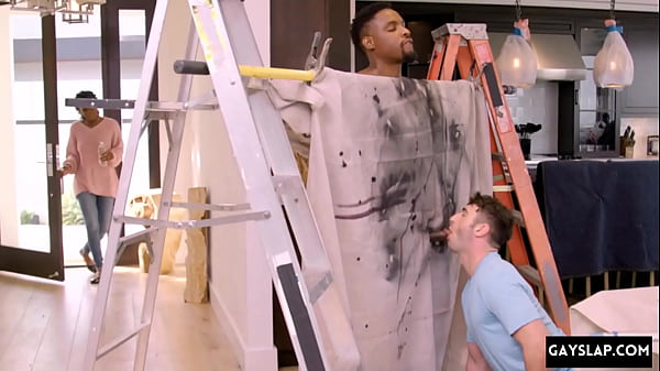 Un grosso cazzo nero gay interacial