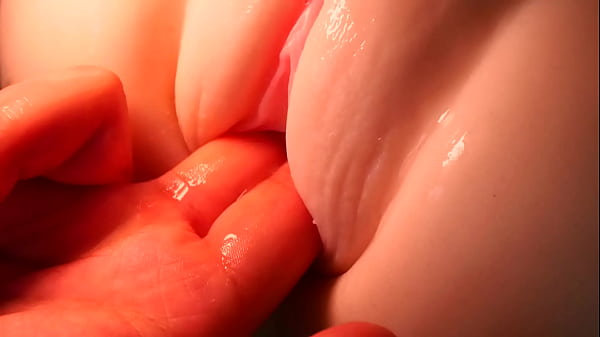 The labia are very plump, making it very comfortable to play in the vagina