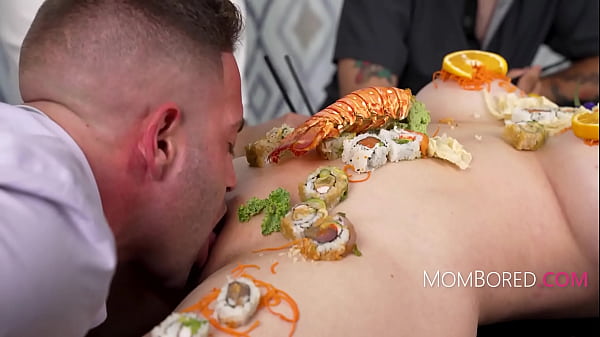 Lo chef di Freeuse offre il suo corpo in ogni portata: Emerald Loves, Suki Sin, Nicky Rebel