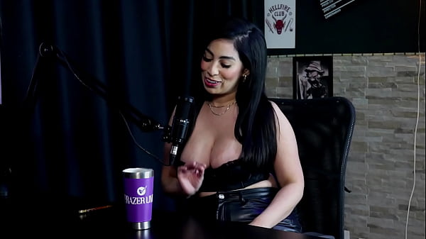 Elle a gagné le concours du plus beau cul, sa première vidéo était anale, elle avait une bite de 23 cm et elle est très coquine, ainsi que des conseils anaux - Amy Yamaguchi (SHEER/RED)