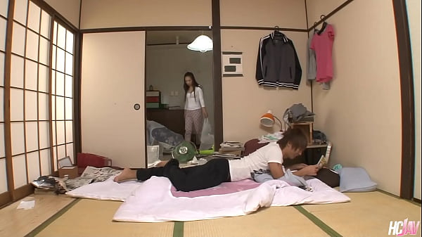 Anh chàng may mắn ném hạt giống của mình vào bên trong cô bé Nhật Bản Ren Miyamura