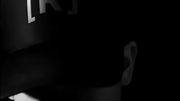 Un résident baise en même temps d'une manière incroyable