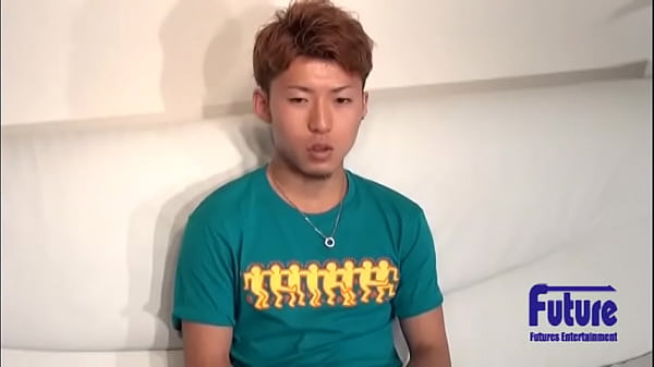 La prima apparizione di un ragazzo fresco e bello! È così entusiasta di socializzare con un ragazzo per la prima volta! : Vedi altro&rarr_https://bit.ly/EagleGay