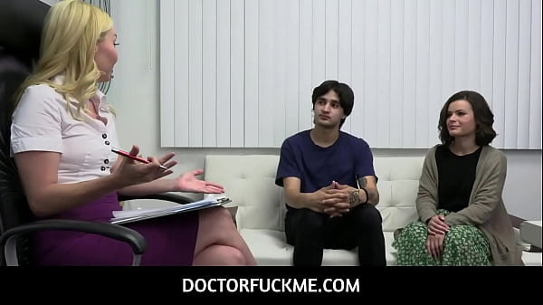 DoctorFuckMe - Getting Comfy With My Stepbro Aaliyah Love, Dharma Jones, Elias Cash
