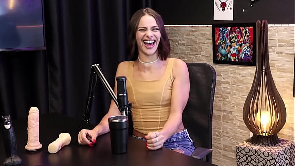 Ela est&aacute_ come&ccedil_ando a entrar no Swing, e no porn&ocirc_ ela faz o que se sente bem, e o limite &eacute_... - Debora Andrade Official