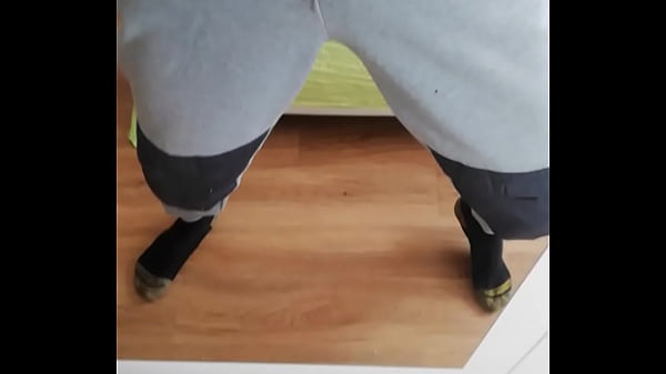 I pee in the sleeping room