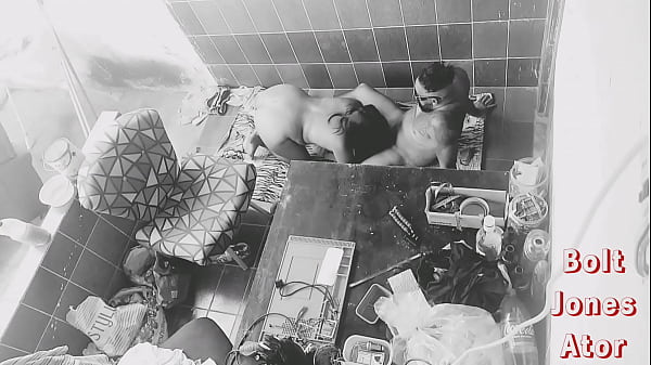 COUPLE INVADES AN ABANDONED HOUSE TO FUCK/Mariana Estrada..