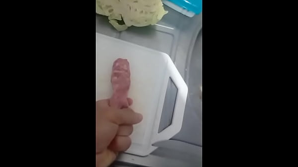 NAUGHTY STUDENT PREPARES JUICY LINGUI&Ccedil_A