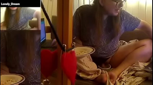 Hydrating my weewee and eating after dance 7 and a shower(2022-06-16)