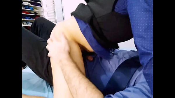 Arrivo dal lavoro in uniforme e scopata fino al momento del divertimento