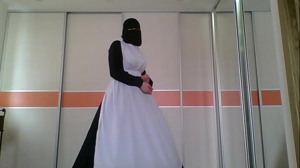 维多利亚时代的女仆装扮