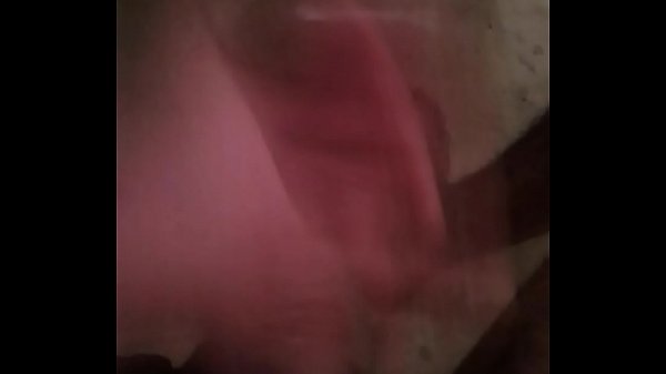 Me jerking off with a condom cumshot / Branle capotte &eacute_jac